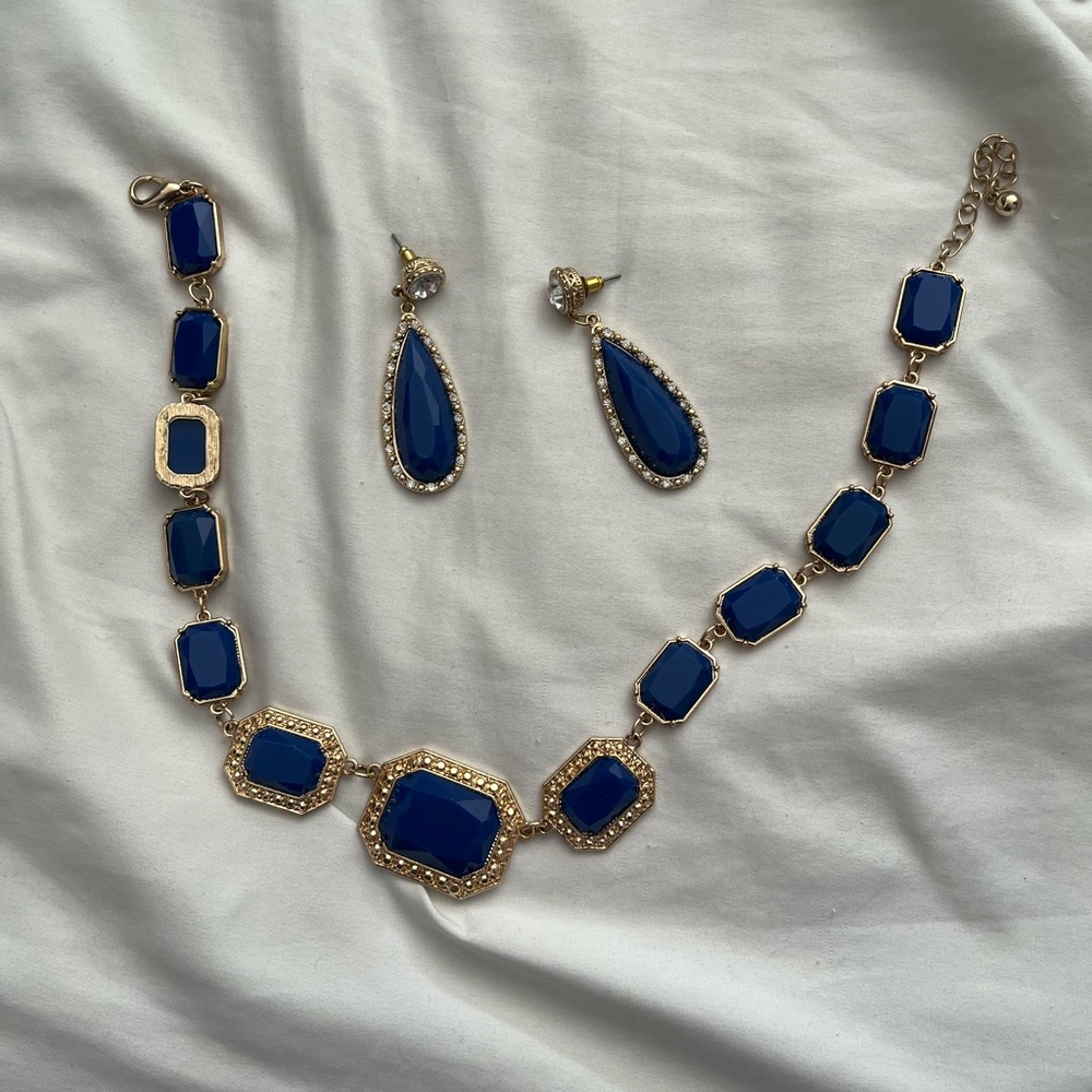 Elegant Blue and Gold Jewelry Set